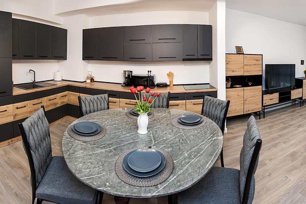Royal Family Apartment Sinaia Luaran gambar
